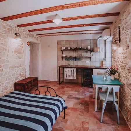 Stunning In With Kitchen Holiday home Preko